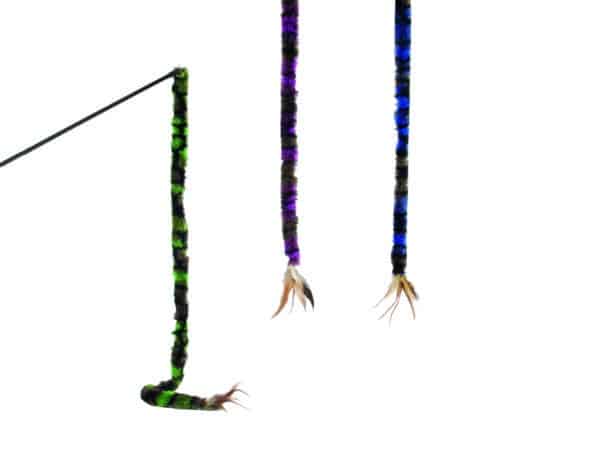 Canne a peche avec queue en fourrure et plumes pour chats