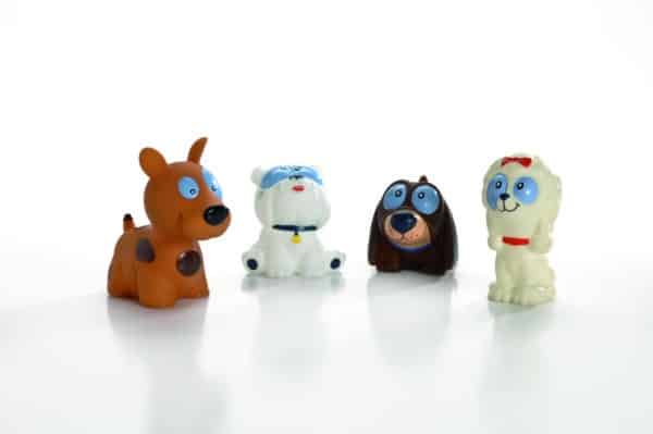 Jouet chien aux yeux bleus