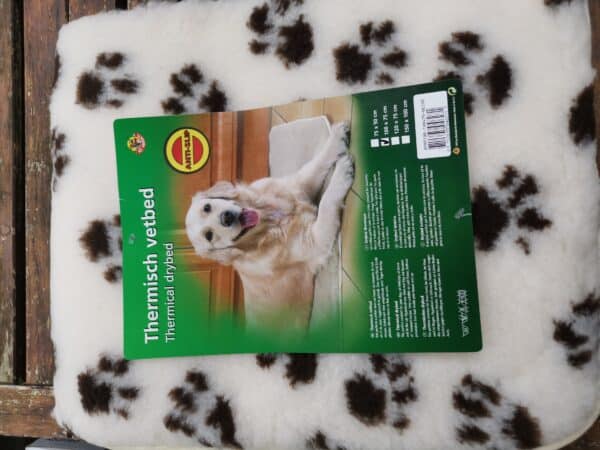 Tapis thermique pour chiens beige 100 x 75 cm