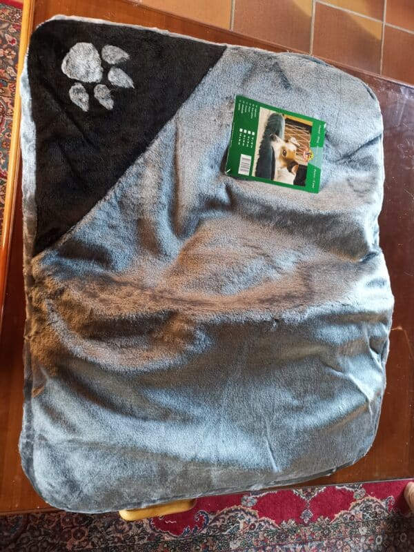 Coussin patte de chien 90x40 cm