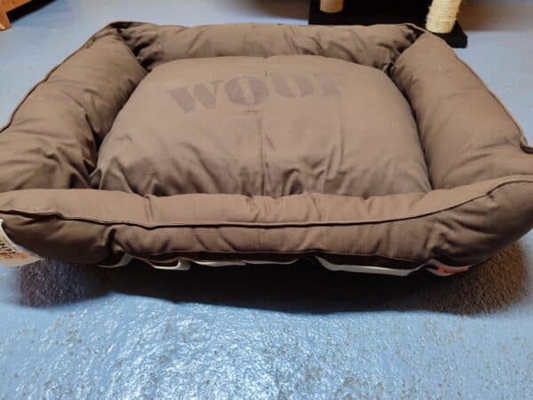Lit, panier Woof en canevas pour chiens 95 x 80 cm - Beeztees